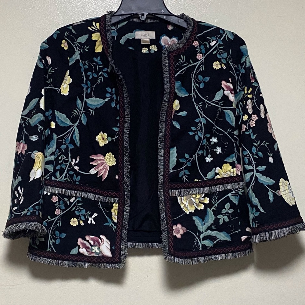 LOFT Boho Chic Floral Embroidered Cropped Fringe Jacket Women’s 6 Black / Multi